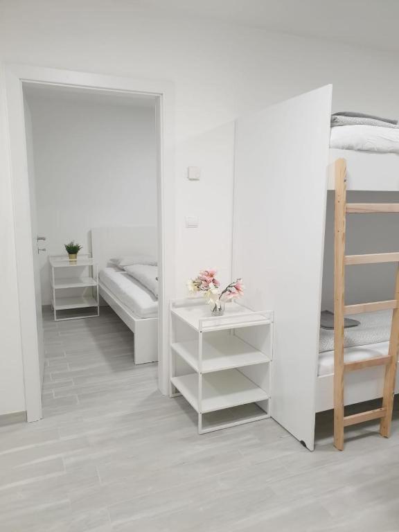 Apartment Betariel'com Westbahnhof M Vienna